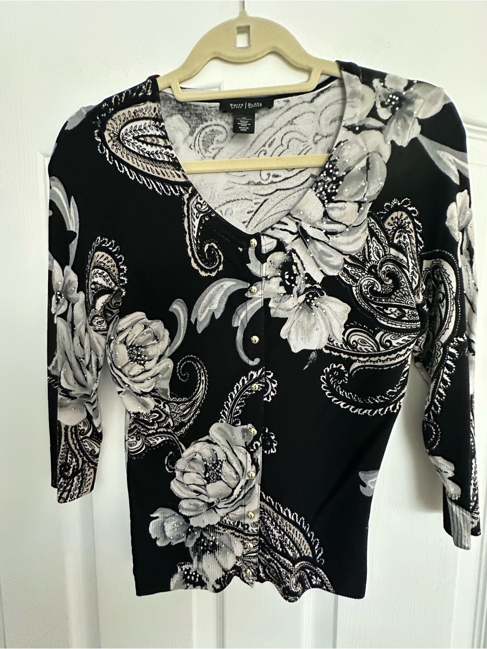 White House Black Market Brand New Black & White Floral Button-Front Top